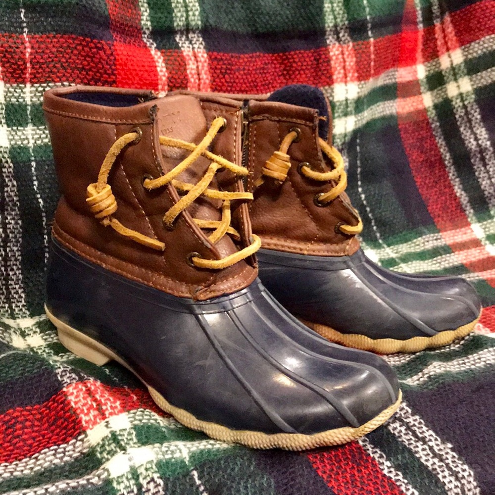 Girls navy Sperry boots size 1